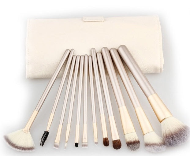 Spot Detonating 121824, White Make-up, White Make-up Brush, 24 Make-u